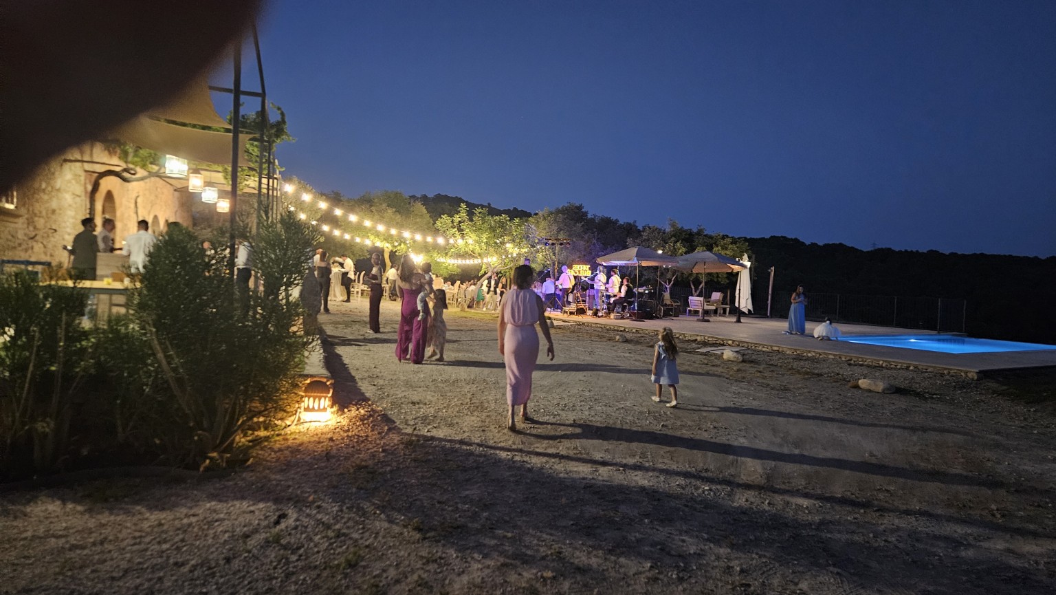 Pequeña celebración nocturna en Son Pons