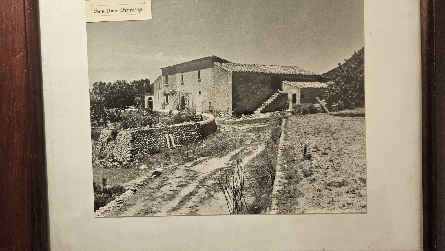 Vista histórica de las casas y tierras de Son Pons Ferratge